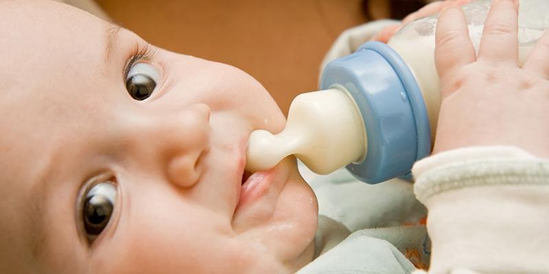 Nguyên tắc làm ấm sữa đúng cách