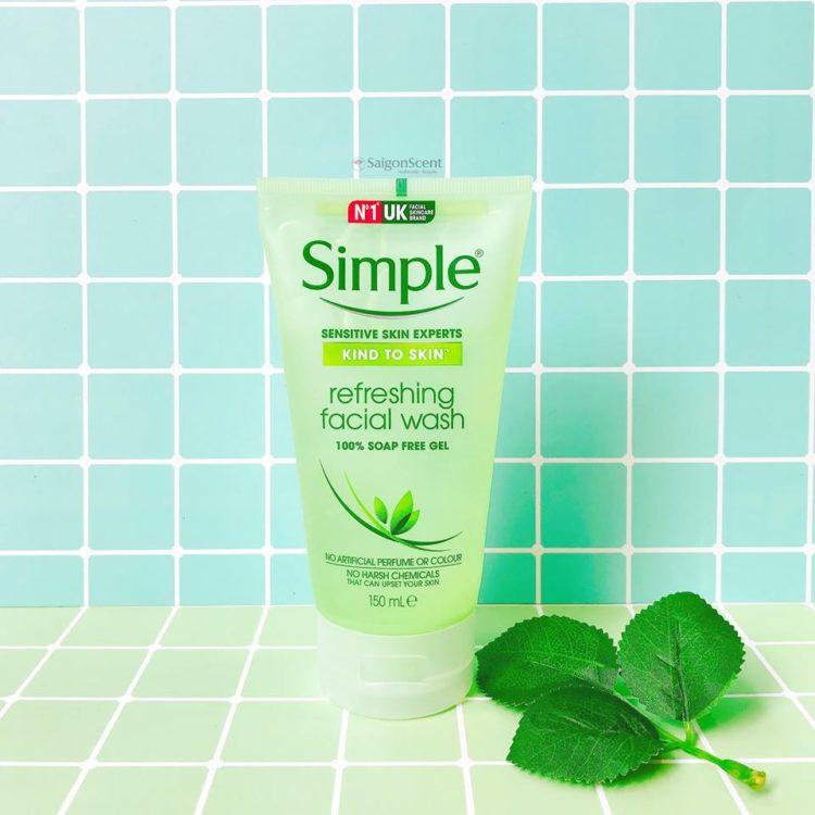 Sữa rửa mặt Simple
