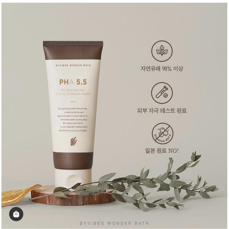 Sữa rửa mặt tẩy tế bào chết Byvibes Wonder Bath PHA 5.5 PH Balancing PHA Cleansing Foam