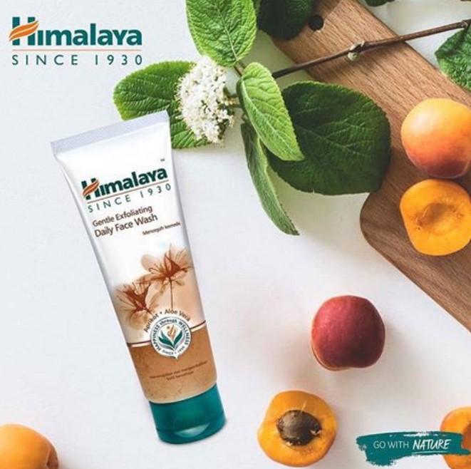 Sữa rửa mặt tẩy tế bào chết Himalaya Herbals