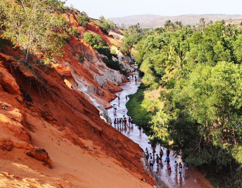 Suối Tiên ở Mũi Né - Phan Thiết mang vẻ tự nhiên, hoang sơ