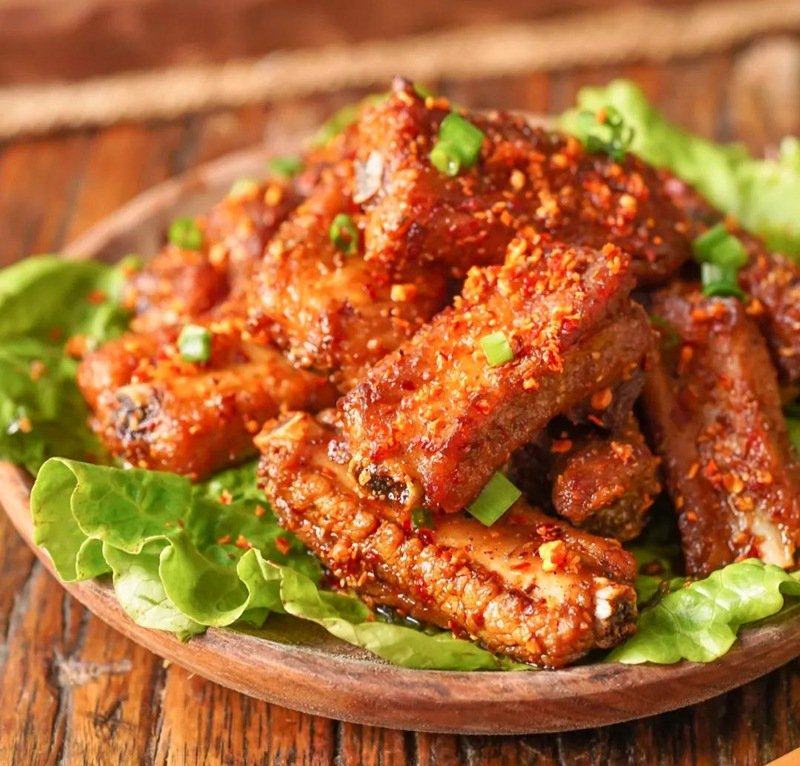 Sườn non rim xóc tỏi
