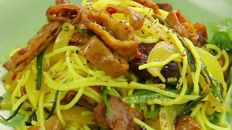 Sương Phan - Bún Lòng Xào Nghệ - Trần Cao Vân