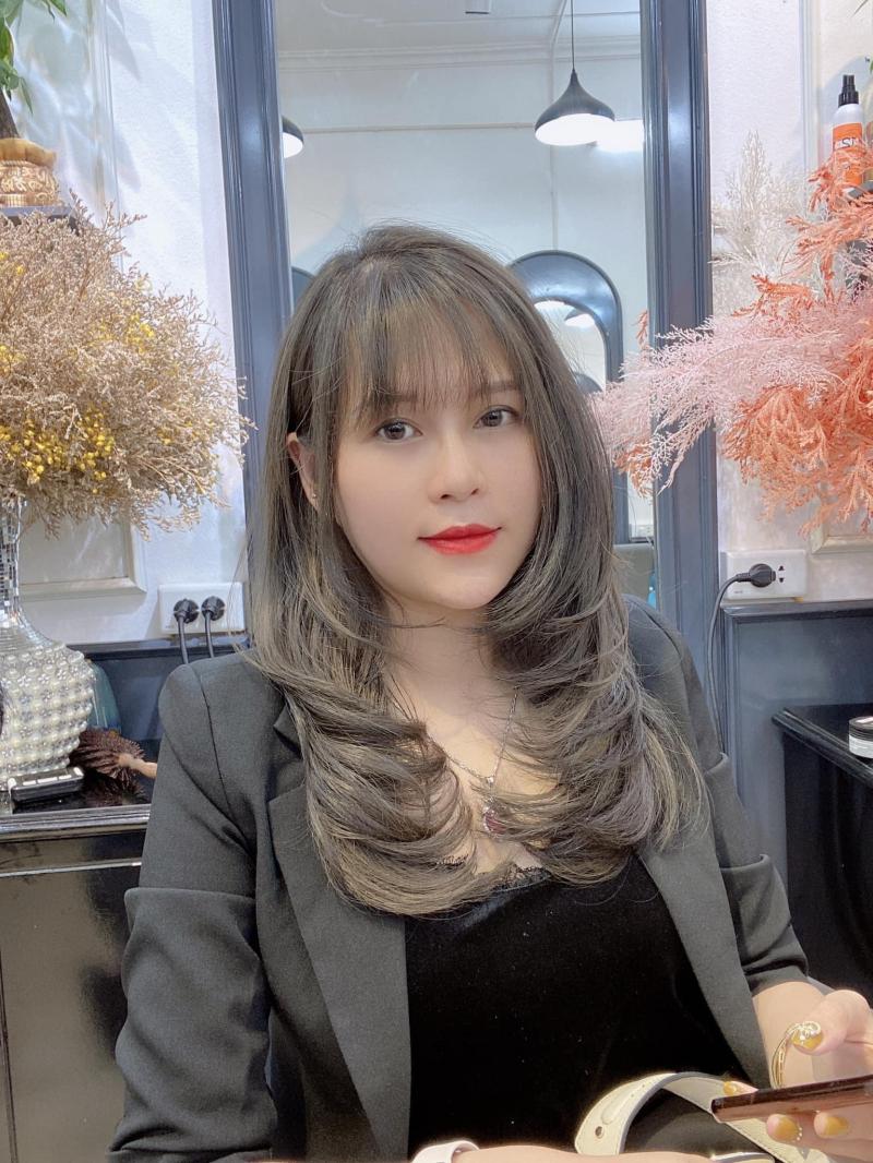 Tâm Nguyễn Salon