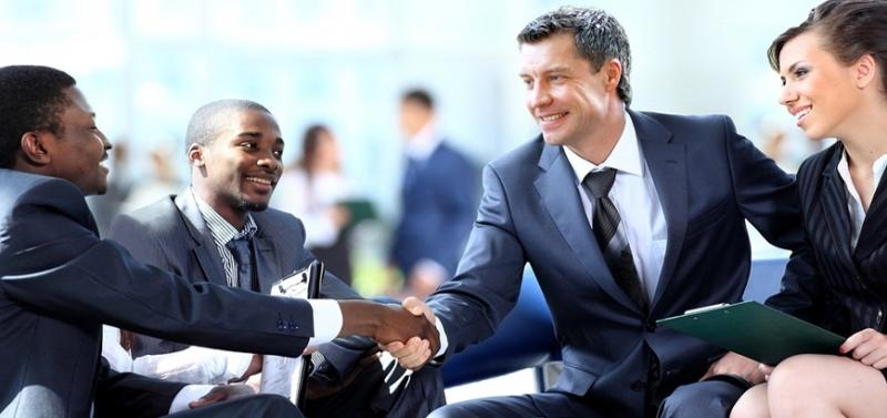Cần không ngừng tạo dựng các mối quan hệ