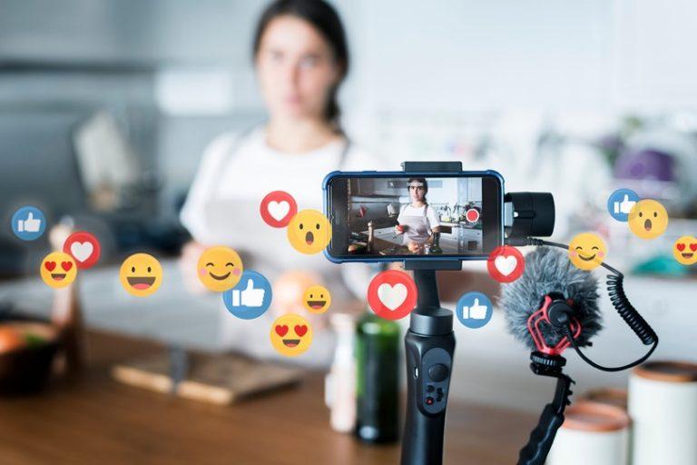 Bán hàng online bằng hình thức livestream