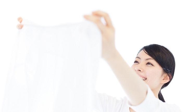 Tẩy vết ố bẩn do cỏ trên quần áo