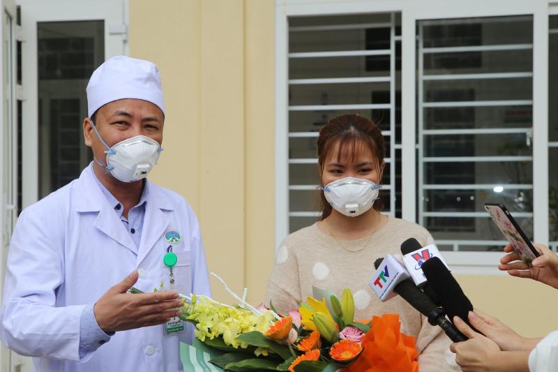 Kết quả đạt được là sự nỗ lực của Đảng, toàn dân, toàn quân, coi việc phòng chống dịch là nhiệm vụ chính trị quan trọng của cả hệ thống