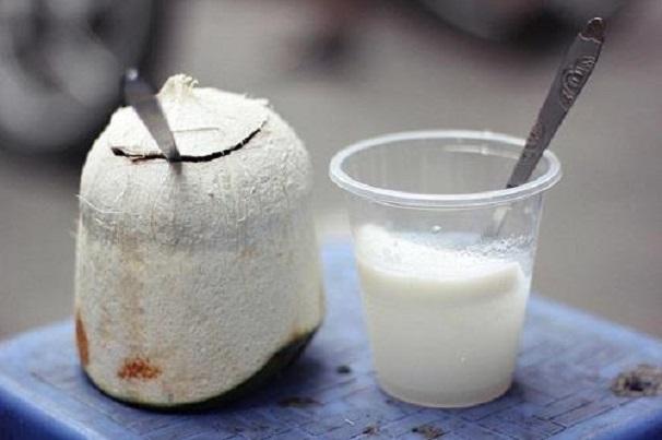 Quả dừa tại đây khá to
