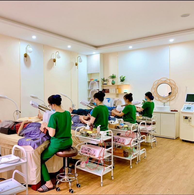 Thẩm Mỹ Emmy