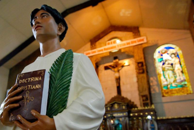 Tượng Thánh Pedro Calungsod