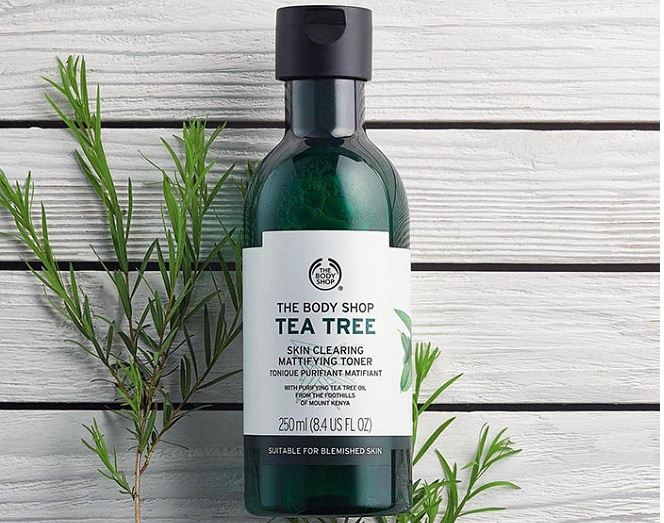 Nước cân bằng da The Body Shop Tea Tree Skin Clearing Toner