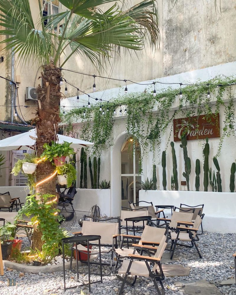 The Hideout Garden Cafe