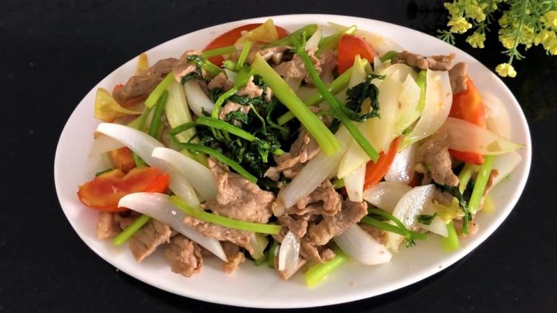Thịt nai xào hành tây