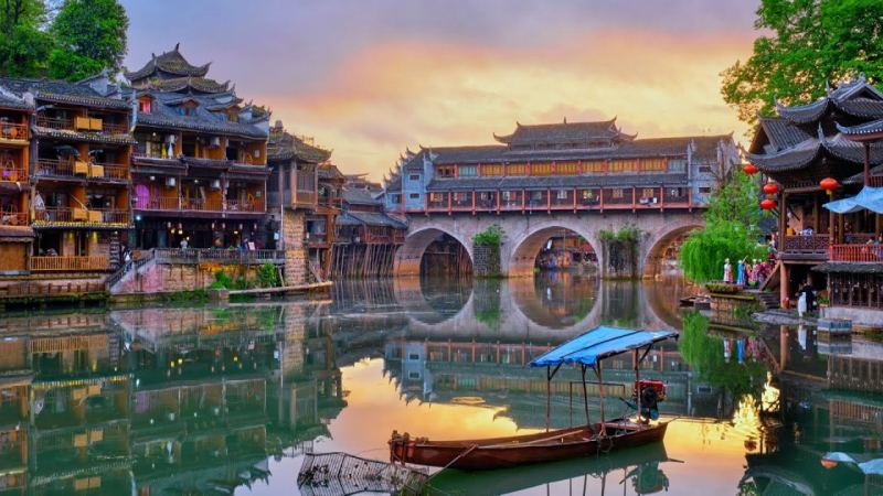 Lỡ yêu anh mất rồi, cô đơn ạ!