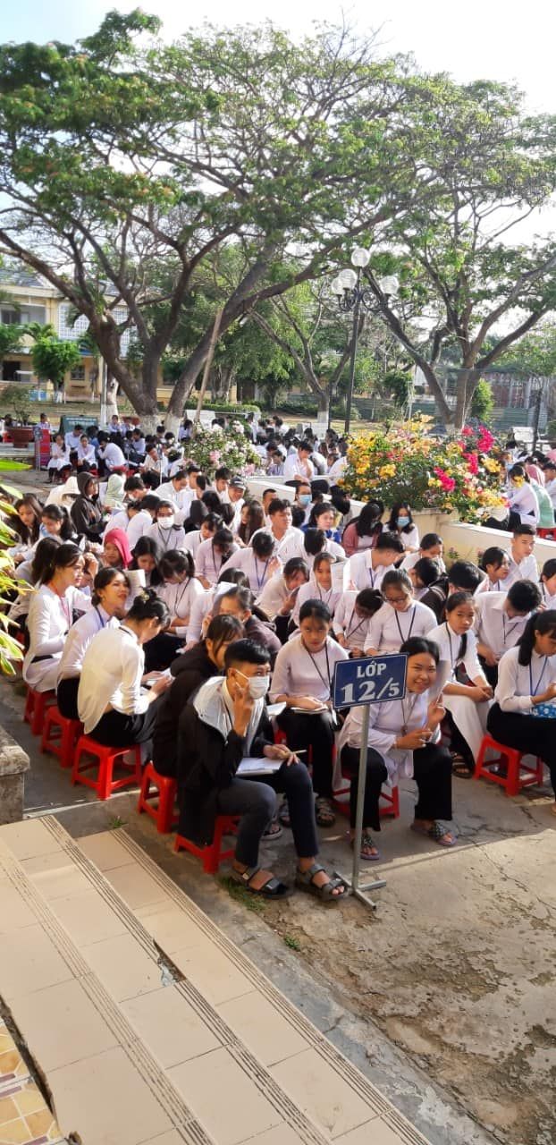 THPT Dương Quang Đông