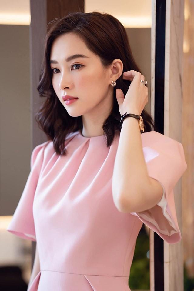Ngắm vẻ đẹp của hoa hậu Đặng Thu Thảo