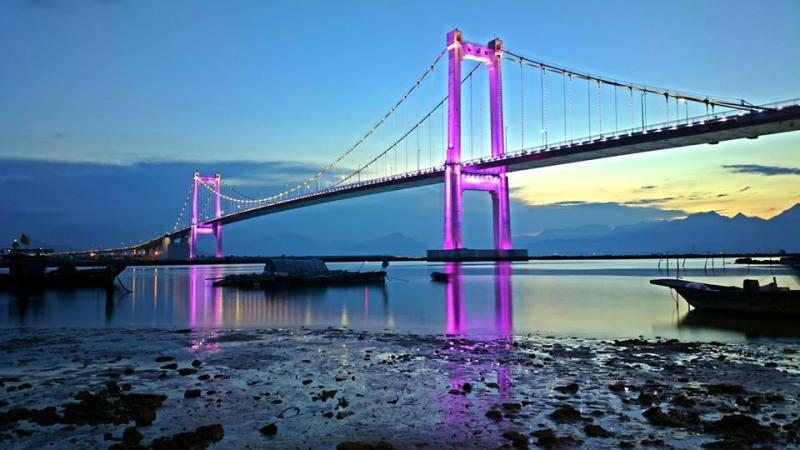 Cầu treo Thuận Phước vô cùng xinh đẹp và hùng vĩ