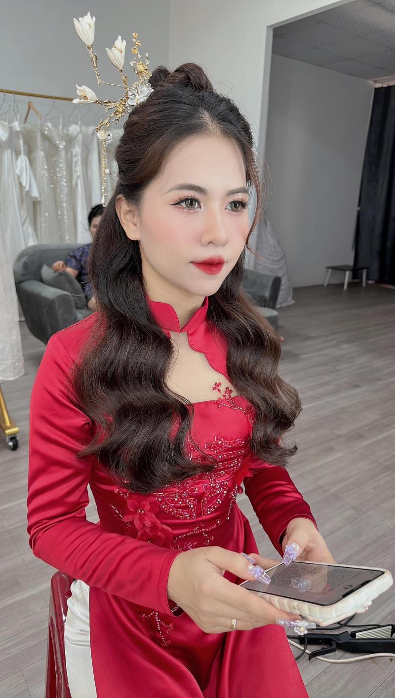 Thương Jolli Makeup