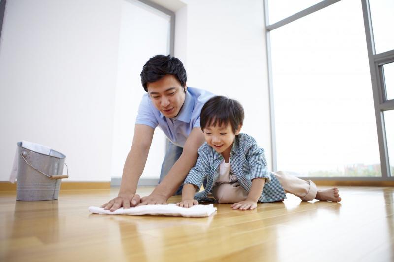 Làm việc nhà cũng là một cách dạy trẻ tự lập