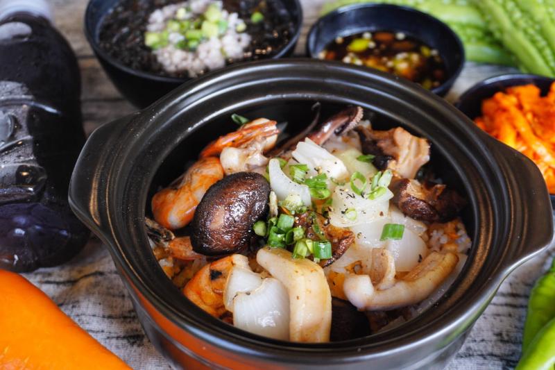 Tiệm ăn Chợ Lớn