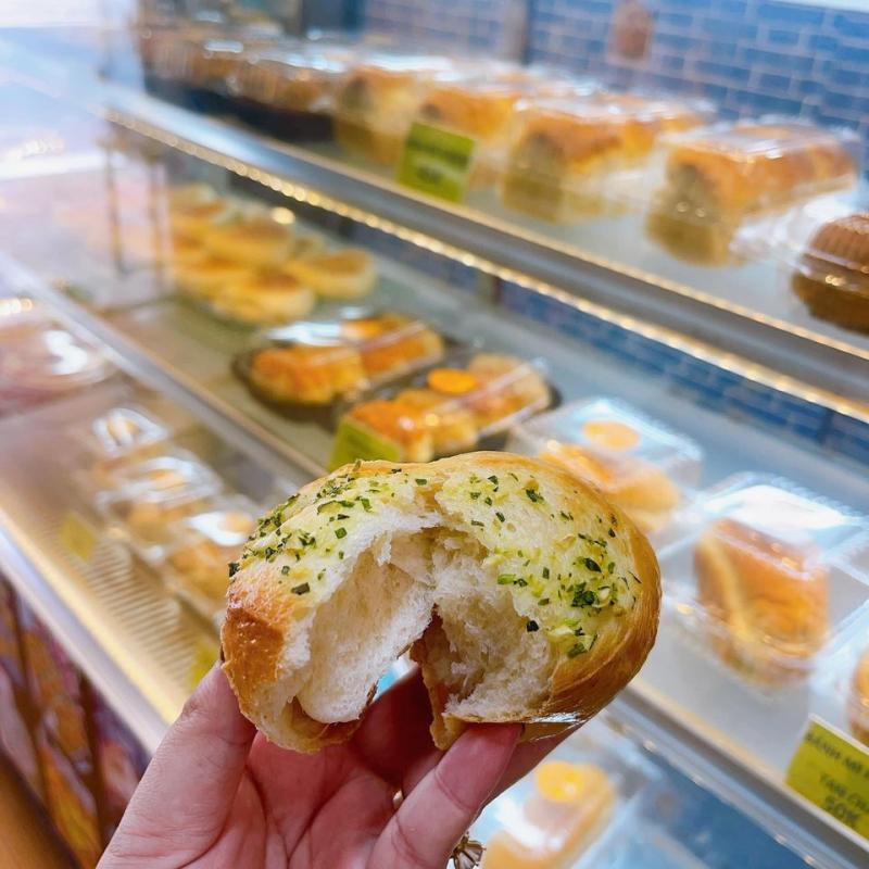 Tiệm Bánh Cô Vân Ú