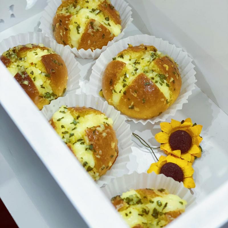 Tiệm Bánh Mơ