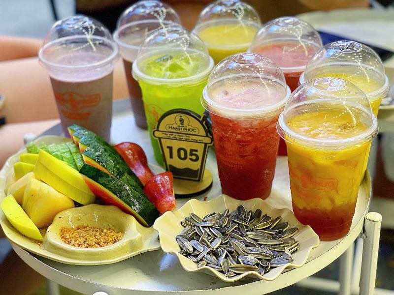 Tiệm nước ép Hạnh Phúc