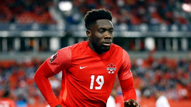 Tiền vệ Alphonso Davies, Canada