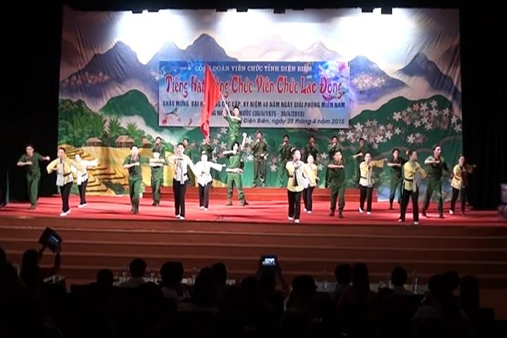 Giao lưu văn nghệ, tiếng hát của những người cán bộ công nhân viên chức