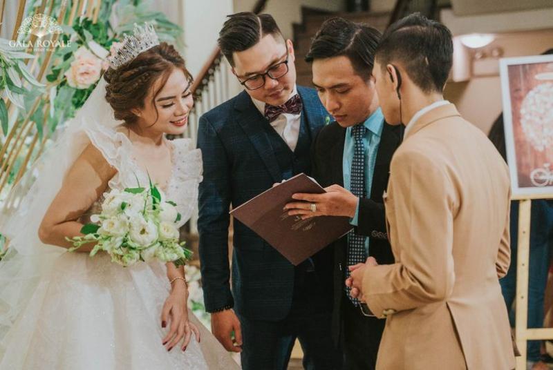 TÒA NHÀ SỰ KIỆN GALA ROYALE