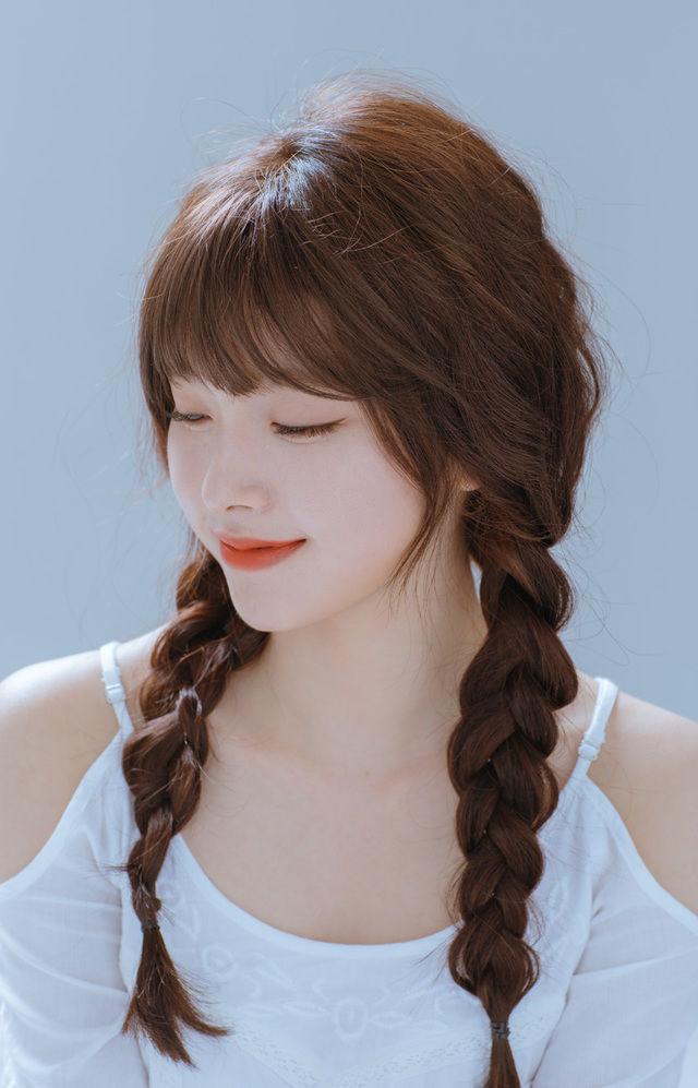 Tóc tết hai bên