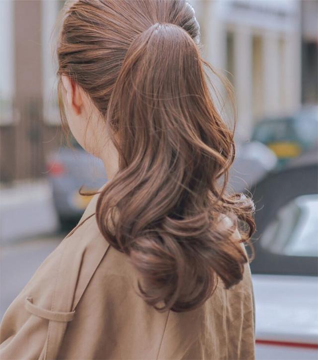Tóc buộc cao đuôi ngựa