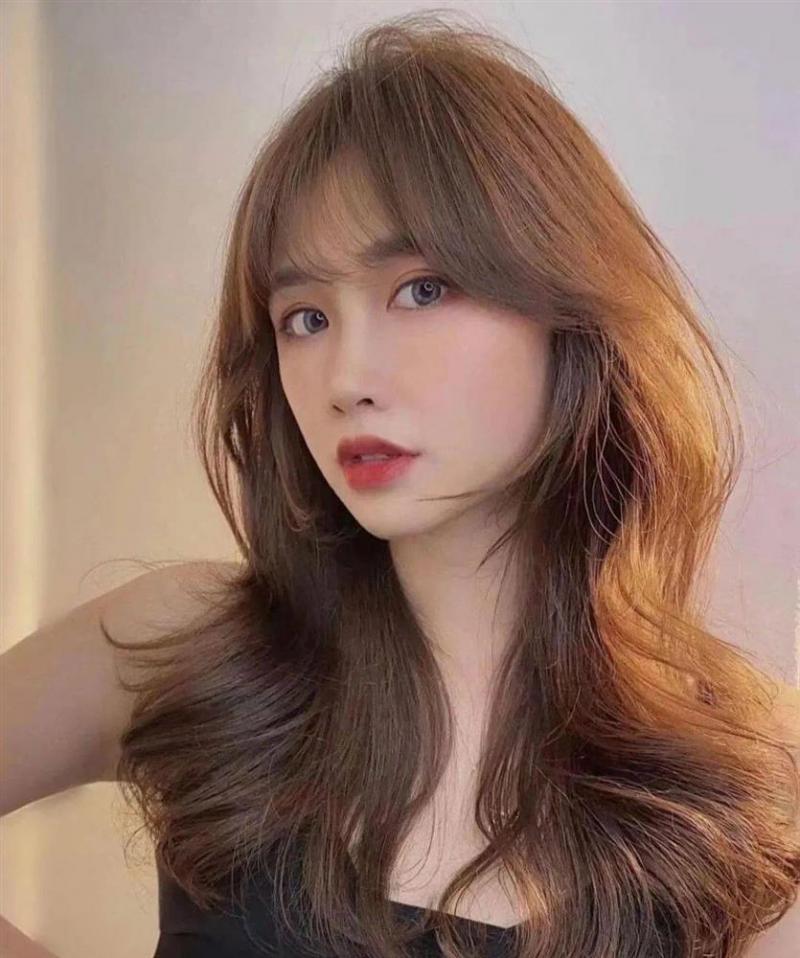 Tóc xoăn đuôi vểnh