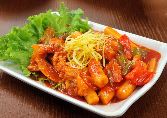 Tokbokki và Kimbab chiên