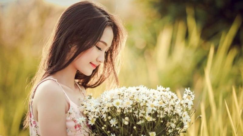 Đã có những nghiên cứu cho thấy, phụ nữ khi trang điểm sẽ làm đàn ông cảm thấy họ quyến rũ hơn.