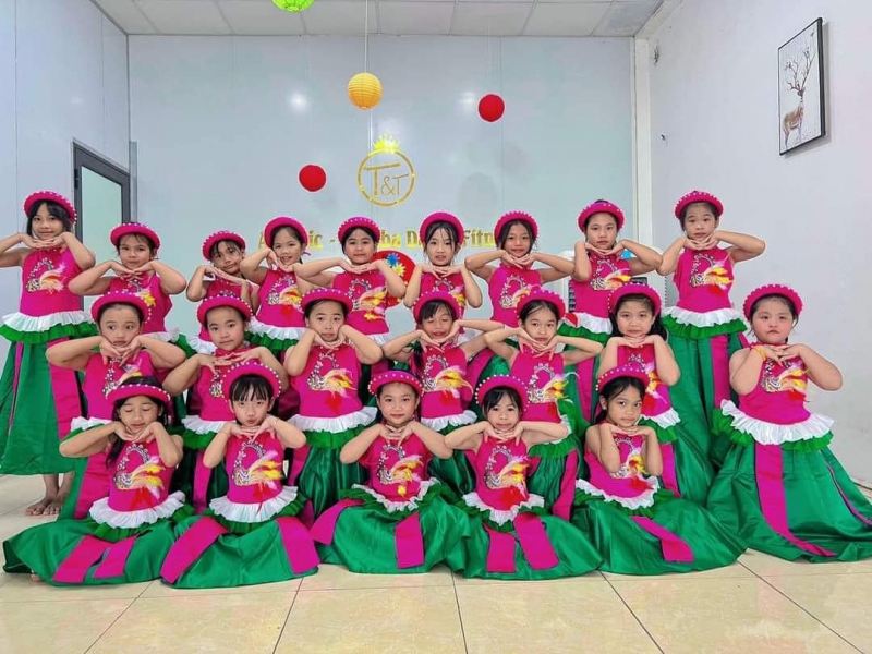 Trang phục biểu diễn HOÀI Victoria
