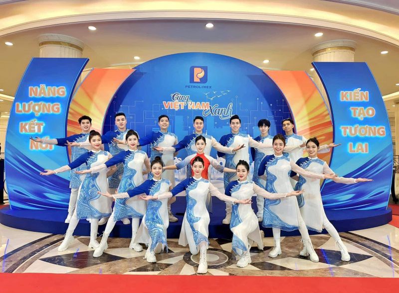 Trang phục biểu diễn HOÀI Victoria