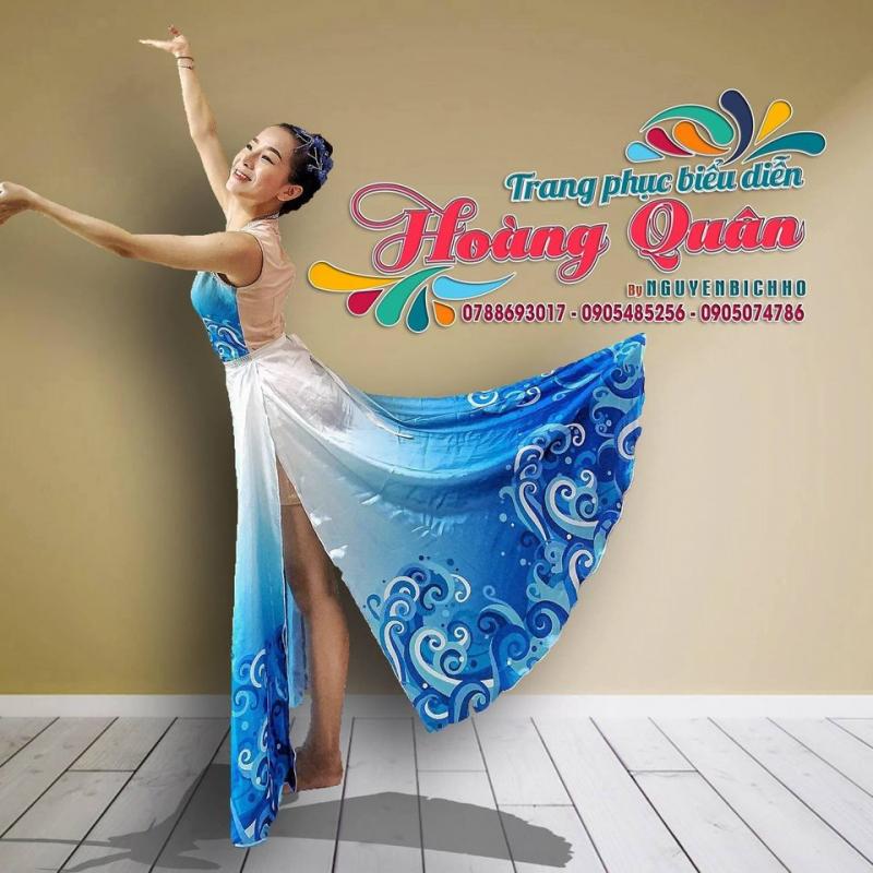 Trang phục biểu diễn Hoàng Quân