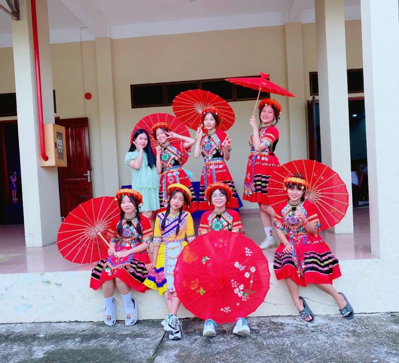 Trang phục biểu diễn Ngọc Thanh