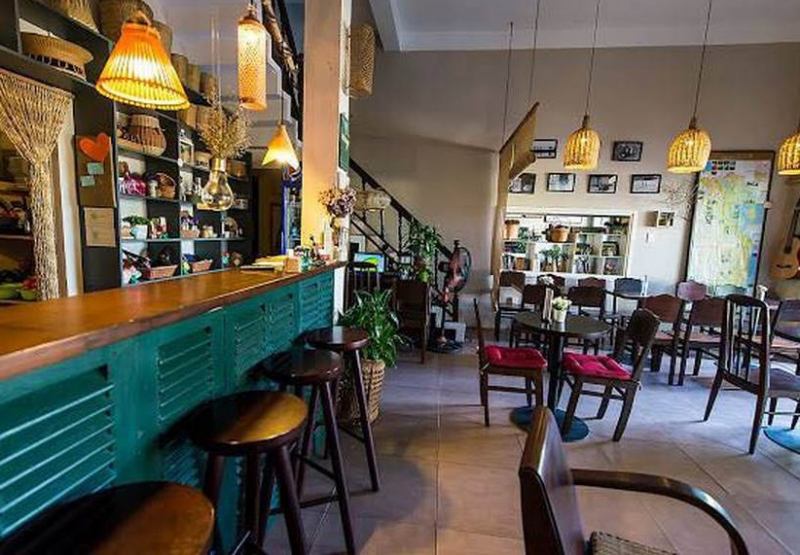 Tree Huger Cafe