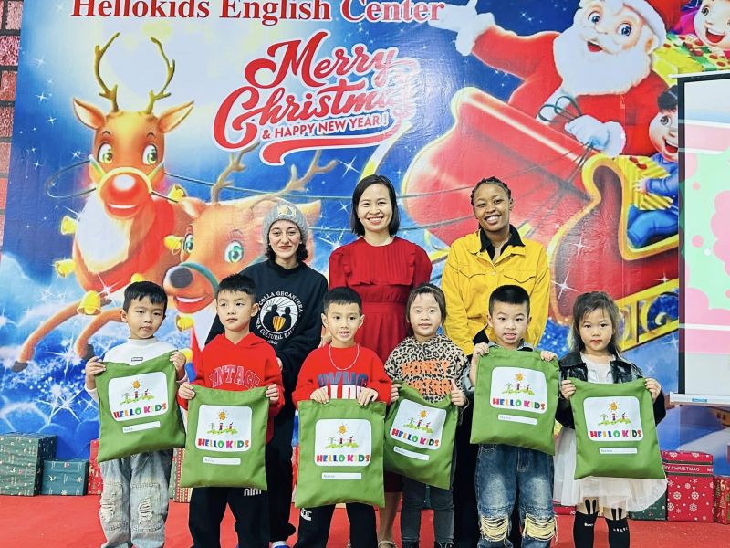 Trung Tâm Anh Ngữ Hello Kids - Thái Hòa, Nghệ An