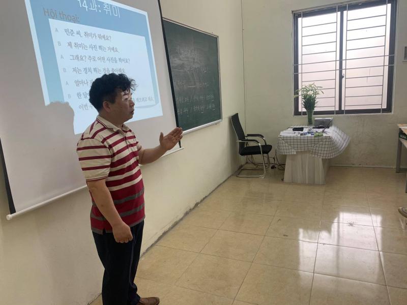 Trung tâm ngoại ngữ Phương Đông