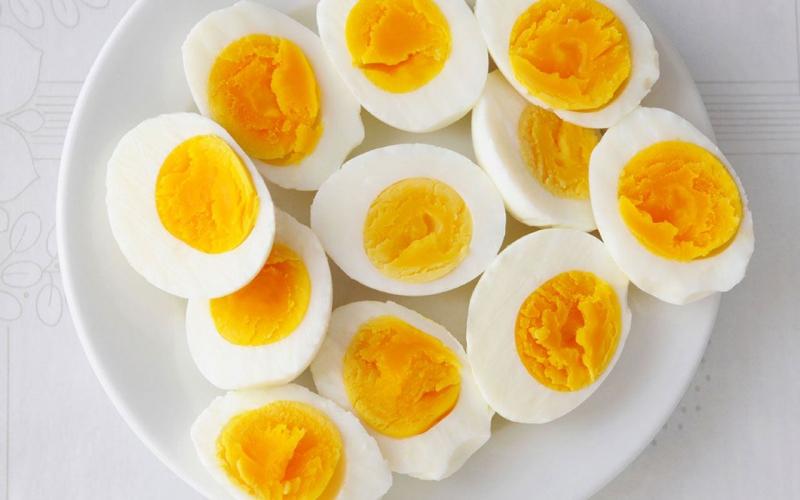 Trứng vịt luộc có tác dụng trị nhiệt miệng