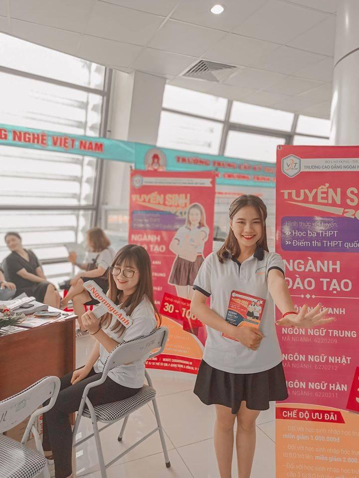 Trường Cao Đẳng Ngoại Ngữ Và Công Nghệ Việt Nam