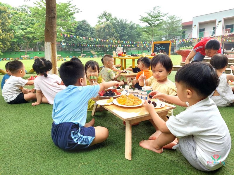 Phụ huynh không đồng ý cho trẻ ăn bán trú