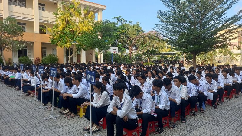 Trường Phổ Thông Dân Tộc Nội Trú THPT Tỉnh Trà Vinh