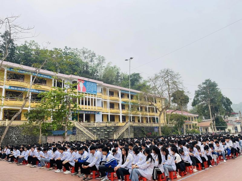 Trường THPT Ba Bể