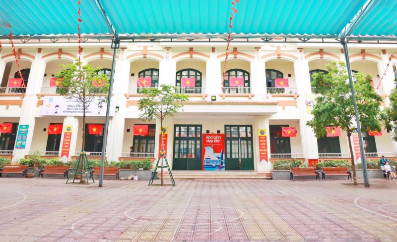 Trường THCS Nguyễn Công Trứ