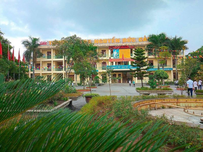 Trường THCS Nguyễn Đức Cảnh